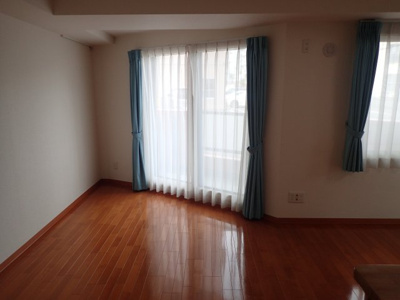 【居間・リビング】 | シェーンブルン宮の森 | ゆったり過ごせるリビングです