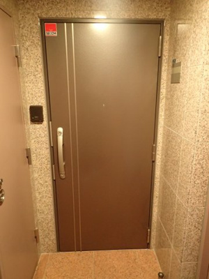 【玄関】 | シェーンブルン宮の森 | 落ち着いた玄関です