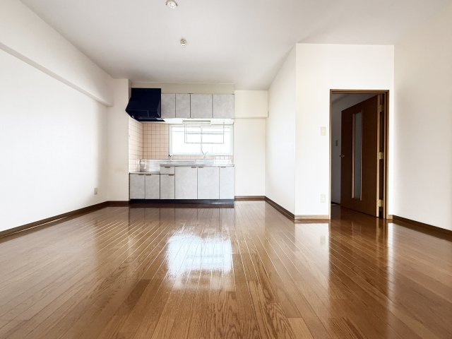 ユートピアⅢの居間・リビング