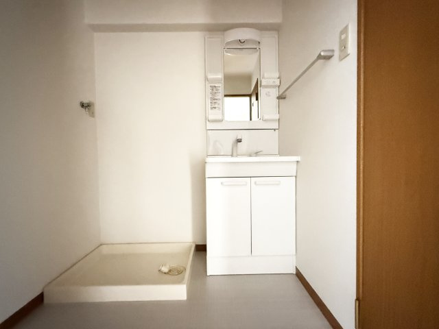 ユートピアⅢの独立洗面台