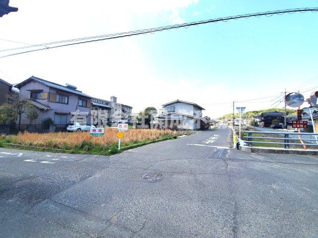 金光町占見　売地の前面道路含む現地写真