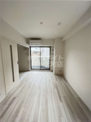 【居間・リビング】 | La Benten | こちらの居間で趣味の時間をお楽しみください