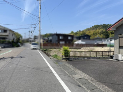 【前面道路含む現地写真】 | 大津市和邇中274-8　中古戸建 | 2025年04月　撮影