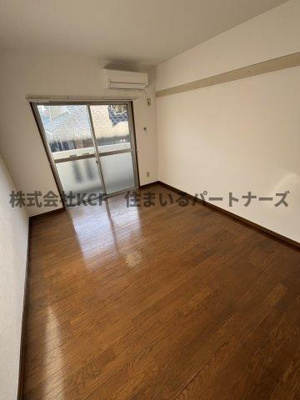 【居間・リビング】 | ロワールハイツ | 使いやすい居間です