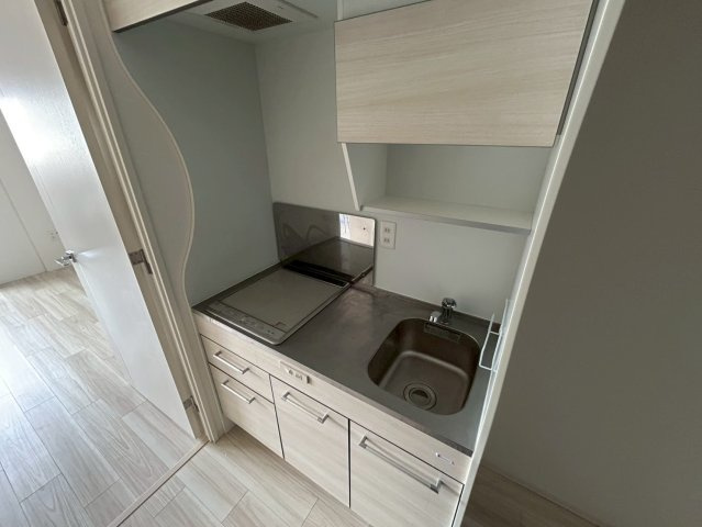 セレニテ難波プリエのキッチン