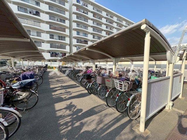 グリーンタウン茨木6番館の駐輪場|駐輪場です