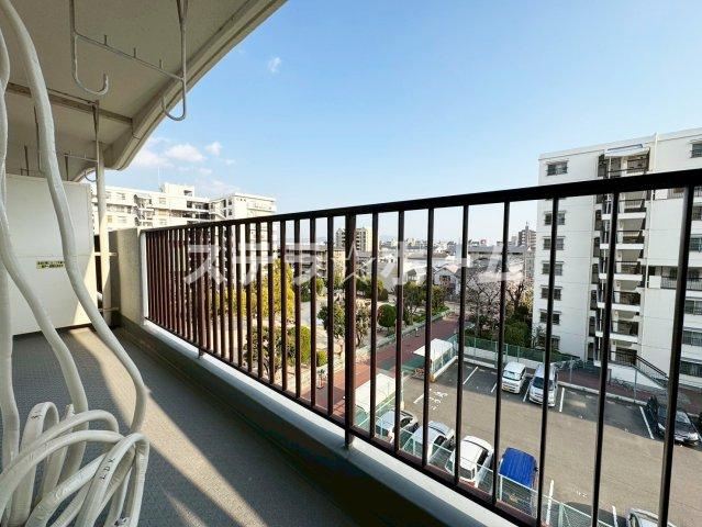 グリーンタウン茨木6番館のバルコニー|バルコニー付きです