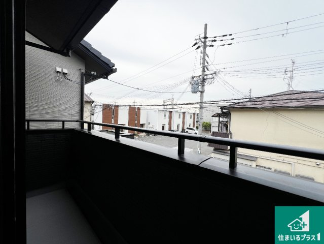 大阪府岸和田市南町　新築一戸建てのバルコニー|ワイドバルコニーは洗濯物を干すスペースが広いのでご家族が多くても安心！