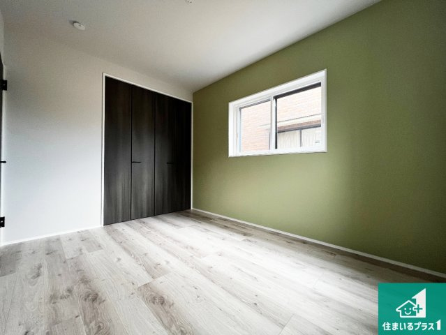 大阪府岸和田市南町　新築一戸建ての洋室|ナチュラル感のある洋室は、自分好みのインテリアが楽しめます♪ご家族とインテリアや家具を選びに行くのは新築購入時の醍醐味の一つです。ぜひお楽しみください♪