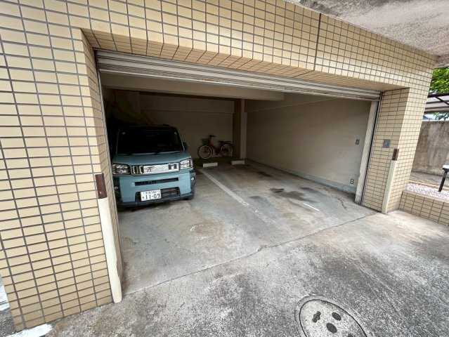 【駐車場】