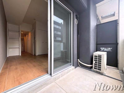 【バルコニー】 | GranVia丸の内 | 外からの目が気にならないバルコニーで洗濯物が干せます