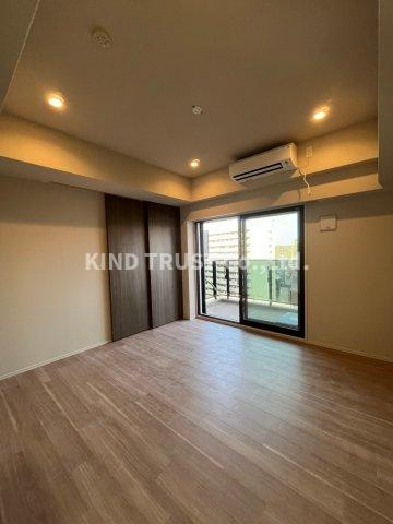 シーズンフラッツ中崎の居間・リビング|使いやすい居間です