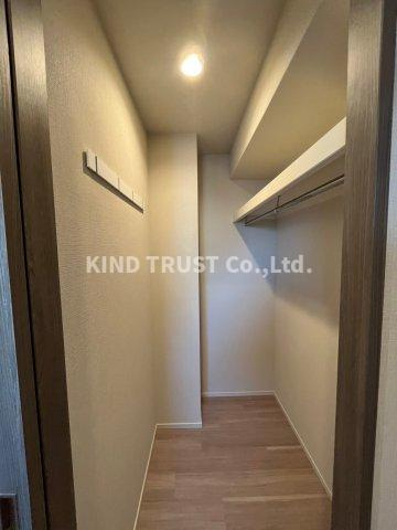 シーズンフラッツ中崎の内装|明るい室内です