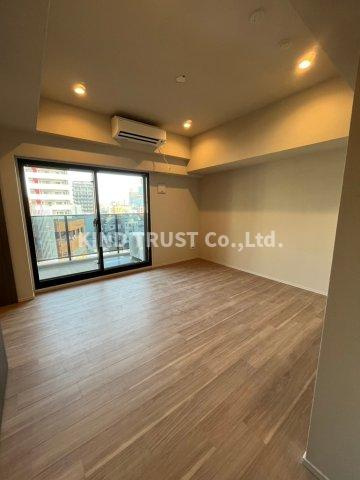 シーズンフラッツ中崎の居間・リビング|こちらの居間で趣味の時間をお楽しみください