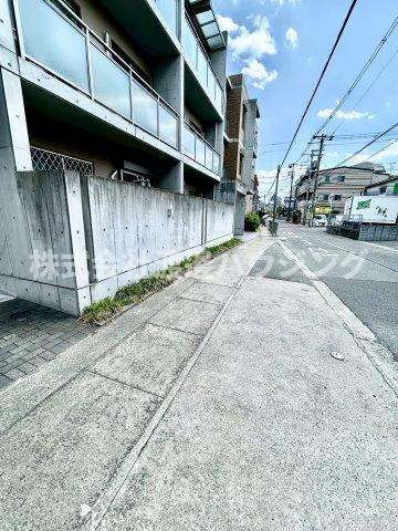 FLATZ CRODEの駐車場