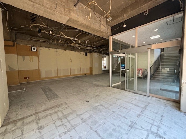 タケミカビルの内装