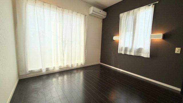 旭市南堀之内　中古戸建２棟の洋室