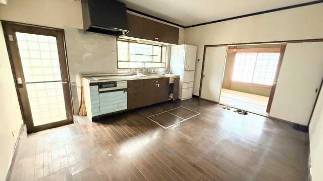 旭市南堀之内　中古戸建２棟の居間・リビング