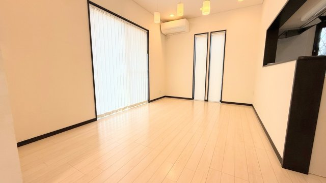 旭市南堀之内　中古戸建２棟の居間・リビング