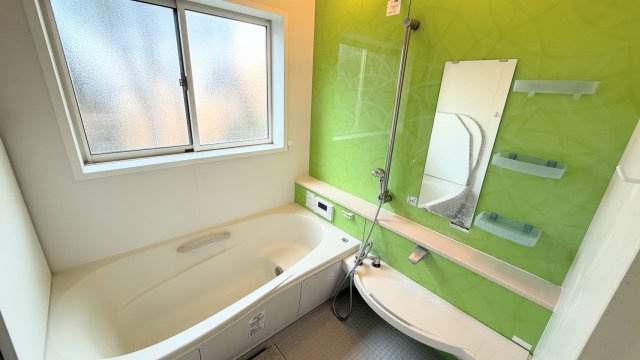 旭市南堀之内　中古戸建２棟の浴室