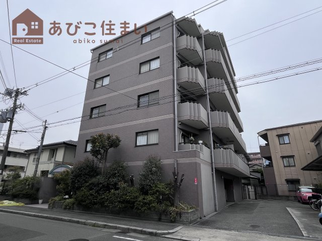 ファミールグランデの外観