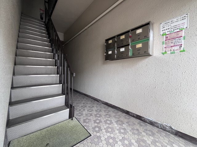 ハイツ南野のエントランス