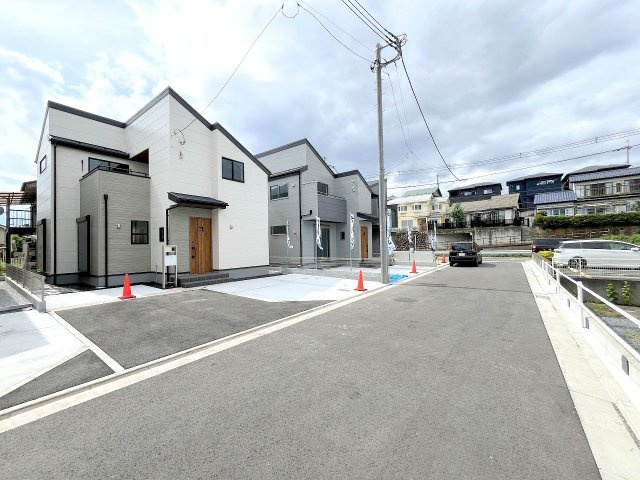 あきる野市野辺　全５棟の前面道路含む現地写真