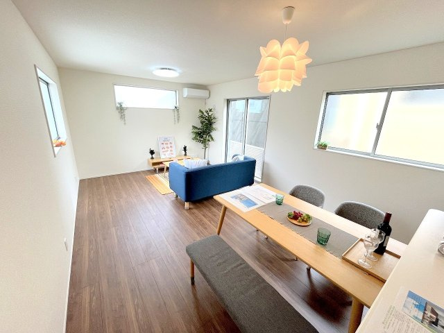 あきる野市野辺　全５棟の居間・リビング