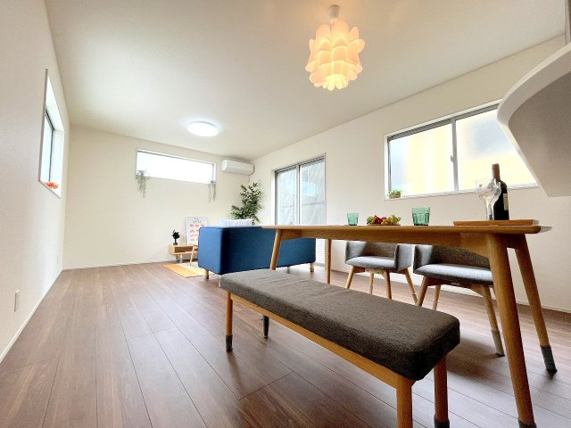 あきる野市野辺　全５棟の居間・リビング