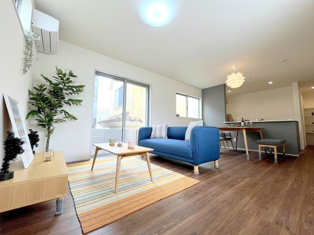 あきる野市野辺　全５棟の居間・リビング