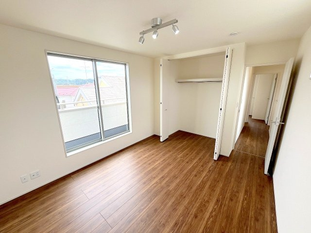 あきる野市野辺　全５棟の洋室