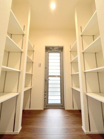 あきる野市野辺　全５棟の収納