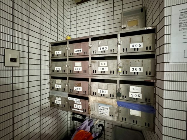 コーポロイヤルのエントランス