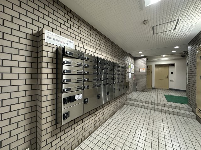 ニューラージあびこのエントランス
