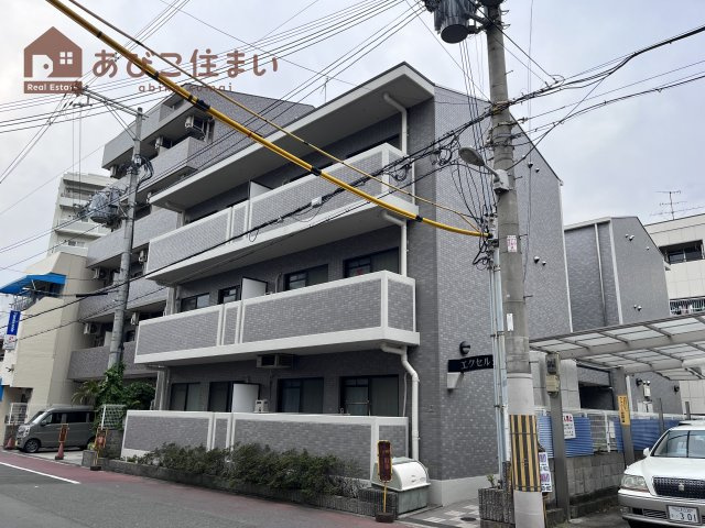 エクセルシャトーの外観