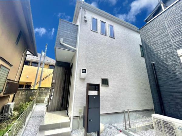 横浜市金沢区谷津町の新築一戸建の外観|いつでもご案内可能です！
お車でご自宅まで送迎承ります。