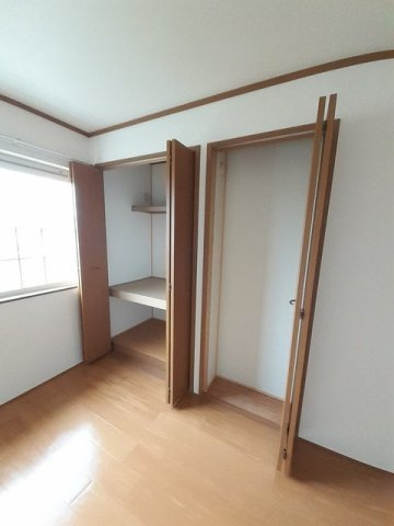 ファミールメゾンＡの収納