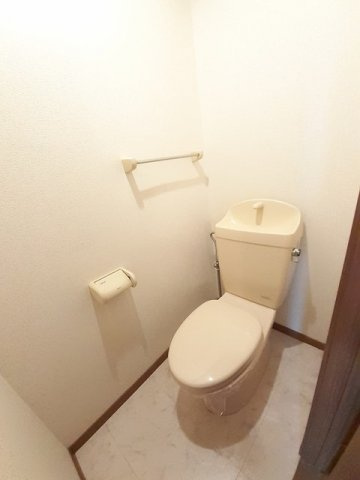 ファミールメゾンＡのトイレ