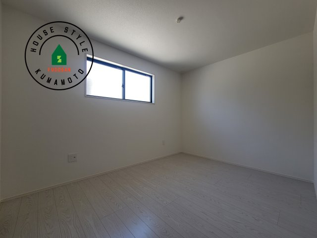 熊本市南区田井島2丁目第1-3棟（1号棟）　の洋室|柔らかい陽光が差し込む明るいお部屋を演出する設計。彩光の取れる窓が気持ちの良いお部屋を創り上げます。