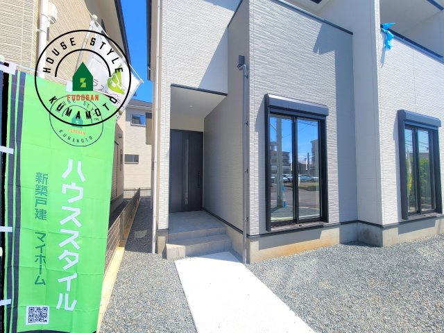 熊本市南区田井島2丁目第1-3棟（2号棟）　の玄関|おでかけの時も帰った時も、「我が家」を最初に感じでもらえる素敵な空間に。