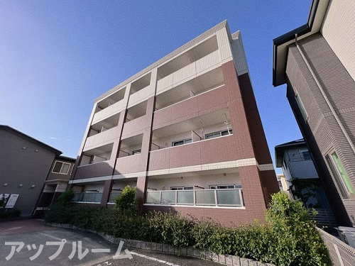 グランシーナ新町の外観