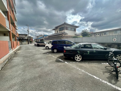 【駐車場】 | ペーンヴィラージュ