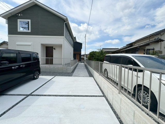 SUN COURTーサンコート－小倉南区津田3丁目【小倉南区　新築戸建て】の駐車場|駐車スペース並列２台【小倉南区　新築戸建て】