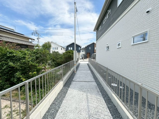 SUN COURTーサンコート－小倉南区津田3丁目【小倉南区　新築戸建て】の前面道路含む現地写真|現地撮影　2025,10,2　SUN COURTーサンコート－小倉南区津田3丁目【小倉南区　新築戸建て】
