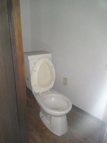 鎌ケ谷市富岡１丁目の店舗事務所のトイレ