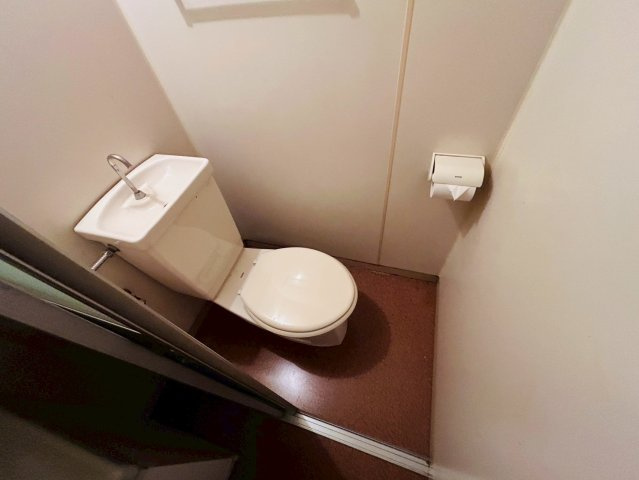 勇矢旅館のトイレ