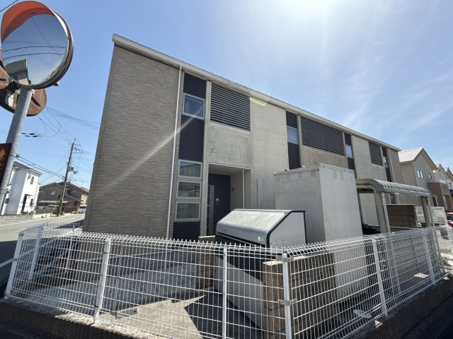 クレーヴェルの外観