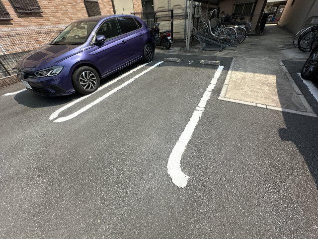 Ａｍｅｎｉｔｙ　Ｗｅｓｔの駐車場