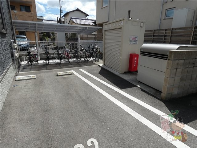 シャーメゾン瀬戸の駐車場