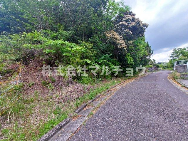 南紀の台売り地　　の前面道路含む現地写真|前面道路含む現地写真です